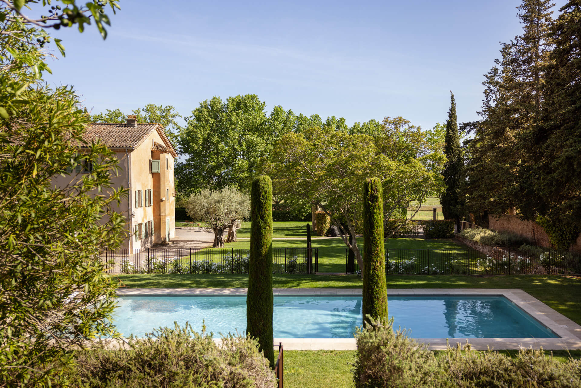 Countryside pool estate