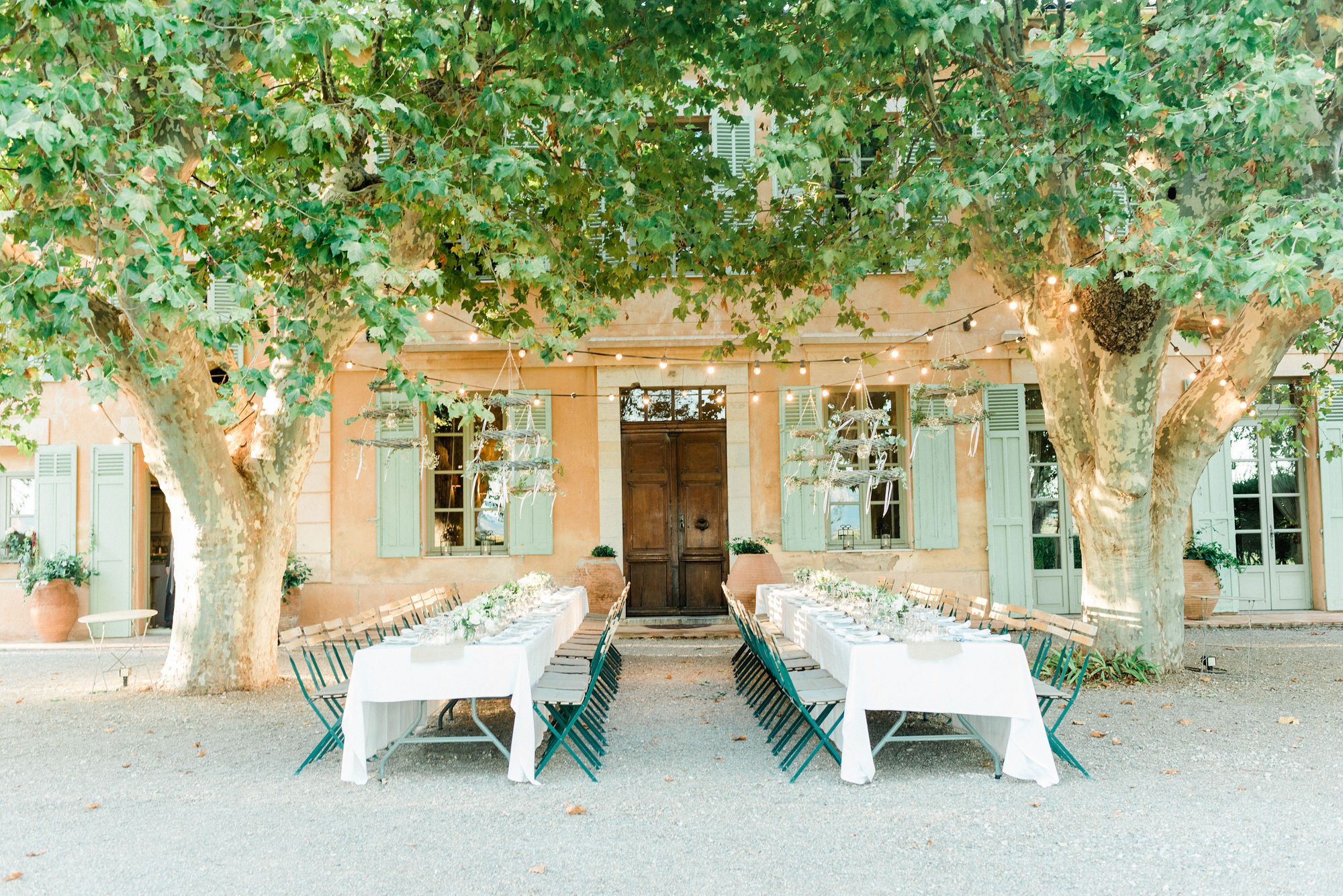 Garden dinner setting